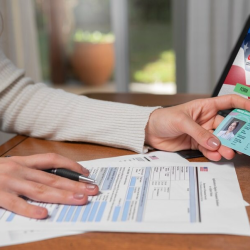 How A Pay Stub Generator Online Can Simplify Your Payroll Process